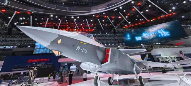 外媒：歼-20S已成为航母杀手 双座革命改变海战规则！