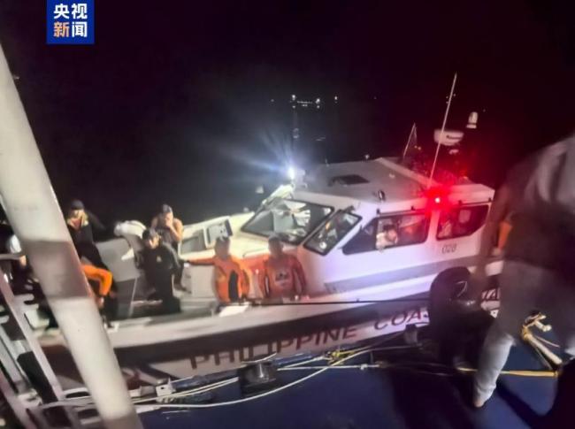 菲律宾客船倾覆暂未确定人员国籍 搜救行动持续进行