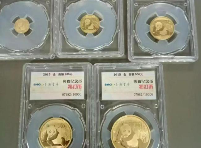 上海阿姨家停电后遭盗窃