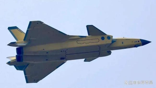 “黄皮”歼-20A来了 批量生产引关注