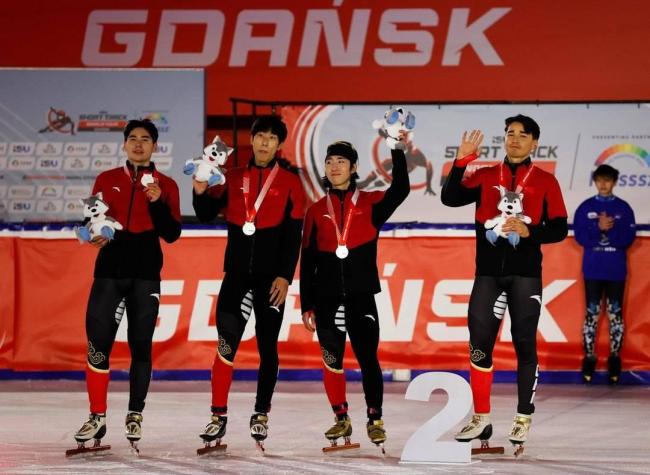 中国短道速滑队新老交替仍具冲金实力 新阵容展现潜力