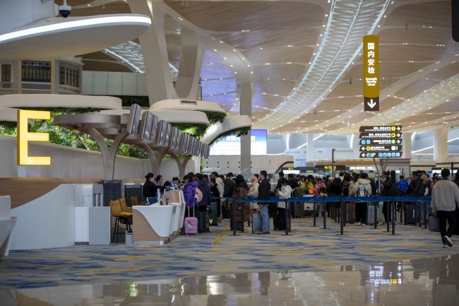 粤港澳大湾区机场群2025年客货量再创新高