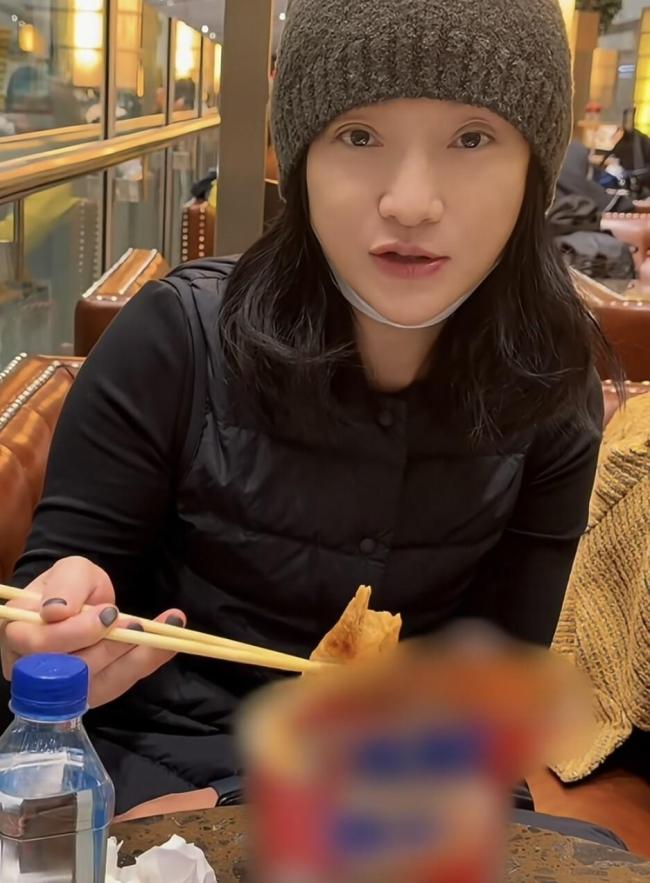 周迅自曝三天没吃淀粉 自律与信得过的秀好意思