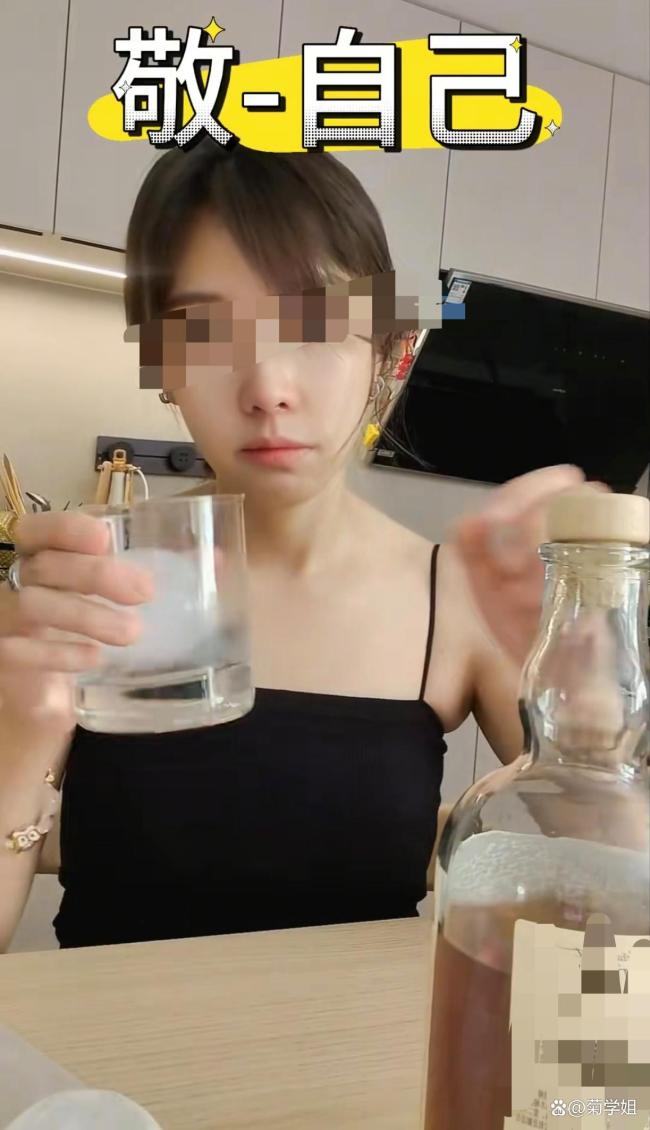 今天全网最崇拜的女东谈主 从幸福主妇到区分风云