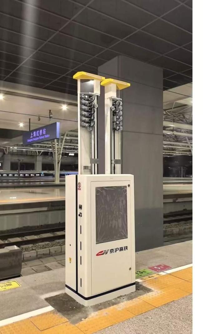 上海南站打造高铁“痛站” 二次元文化迎春运