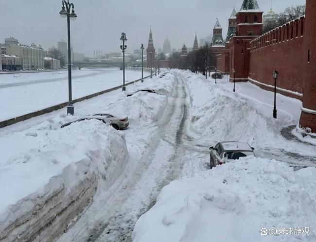 俄罗斯遭遇两场“史诗级”暴雪 200年纪录被破