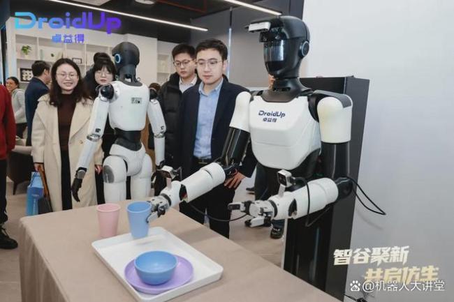 上海发布会现“硅基少女” 仿生技术巅峰之作引发热议