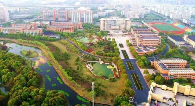 实探中国首富捐400亿辩论钱塘大学 对准AI和数字经济缺口