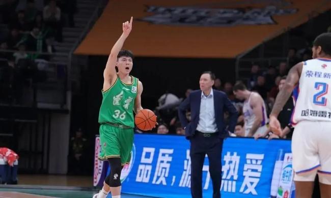 战胜天津，辽宁男篮更大好事来了 华丽转身在即