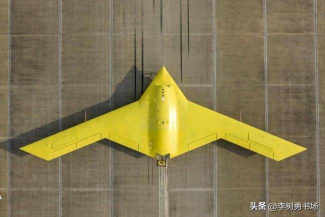 霹雳-17罕见曝光释放啥信号 专击预警机改变空战格局