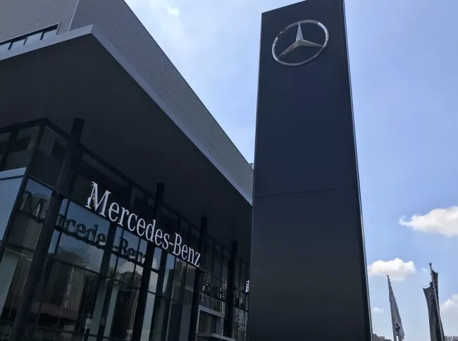 奔驰突然调价 部分车型降价10%