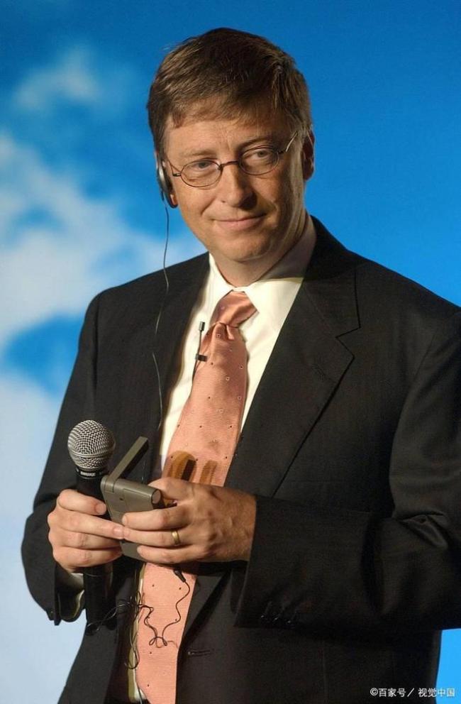 爱泼斯坦曾承认是性侵犯者 文件曝光引发全球关注