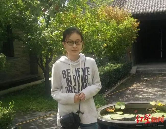 大二女生回家途中失踪8年 父亲悬赏10万寻女无果