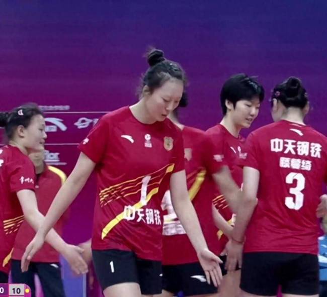 女排联赛：江苏第4败 年轻球员展现潜力