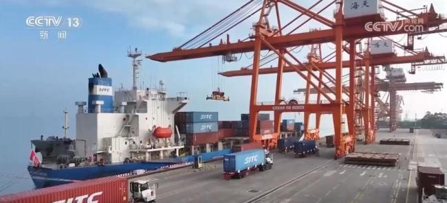 中国高新技术产品成APEC纽带 推动区域产业链深度融合