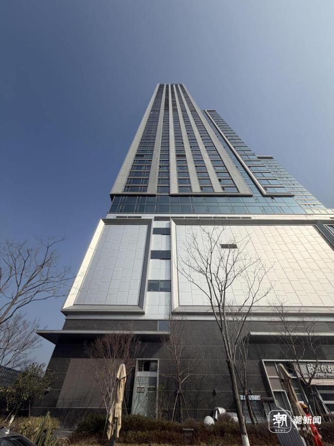 须眉住40层因每天等电梯20分钟卖房 告别漫长恭候