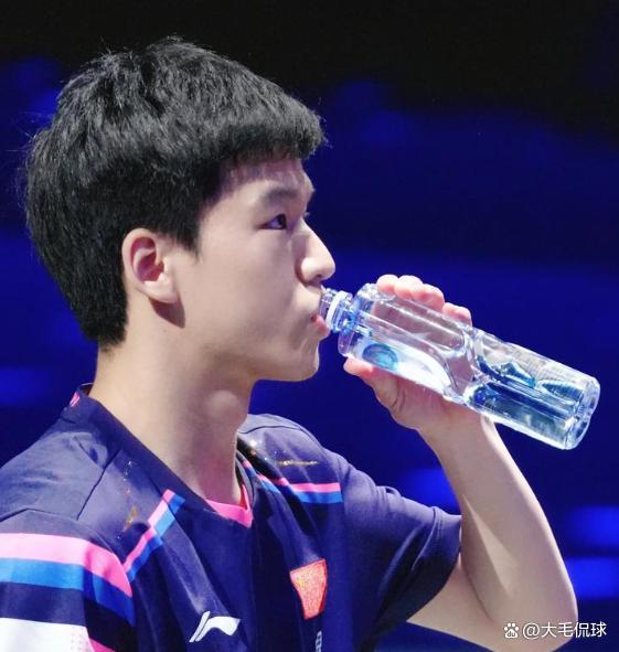 乒乓球亚洲杯:王楚钦vs冯翊新 国乒首日全胜