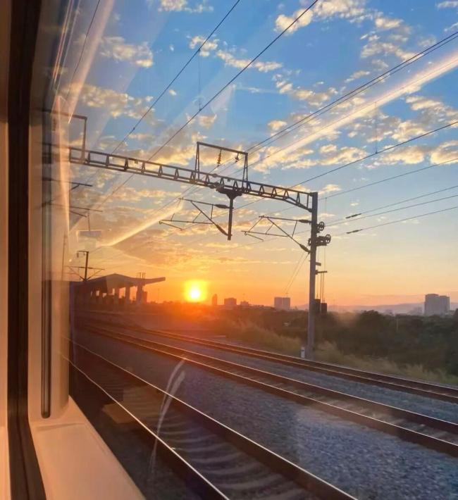 最珍贵的抵达不是远方而是回家 归心似箭为团圆