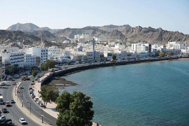 伊朗外长率团赴阿曼与美国核谈判 寻求公正协议