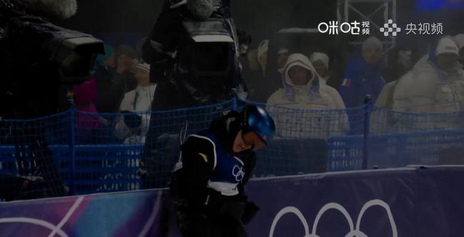 首跳摔倒后翻盘 还原苏翊鸣晋级过程 逆境中的心理韧性