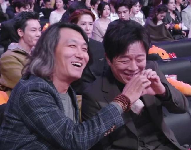 黄渤沈腾吴京 东说念主老了作念什么王人心酸 不要苛刻老东说念主成热梗