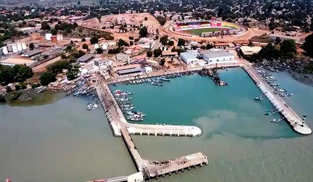 围攻伊朗 美军在中东从哪里“出手” 霍尔木兹海峡的较量