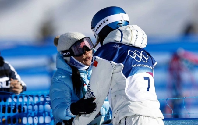 谷爱凌第二跳稳定发挥晋级决赛 强势逆袭锁定席位