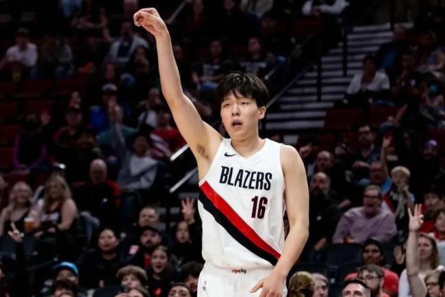 NBA常规赛：开拓者135-115战胜灰熊