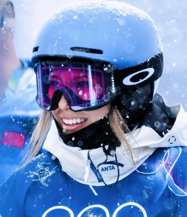 谷爱凌晋级后给与采访:期待决赛 逆袭告成展施行力