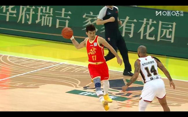 浙江广厦男篮97比94投诚吉林队