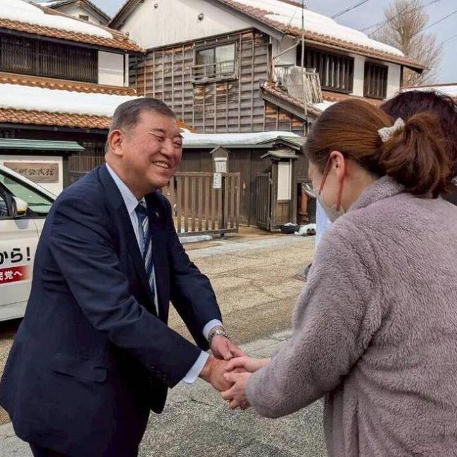 石破茂：我们不应该愚弄选民 呼吁深思选举本质