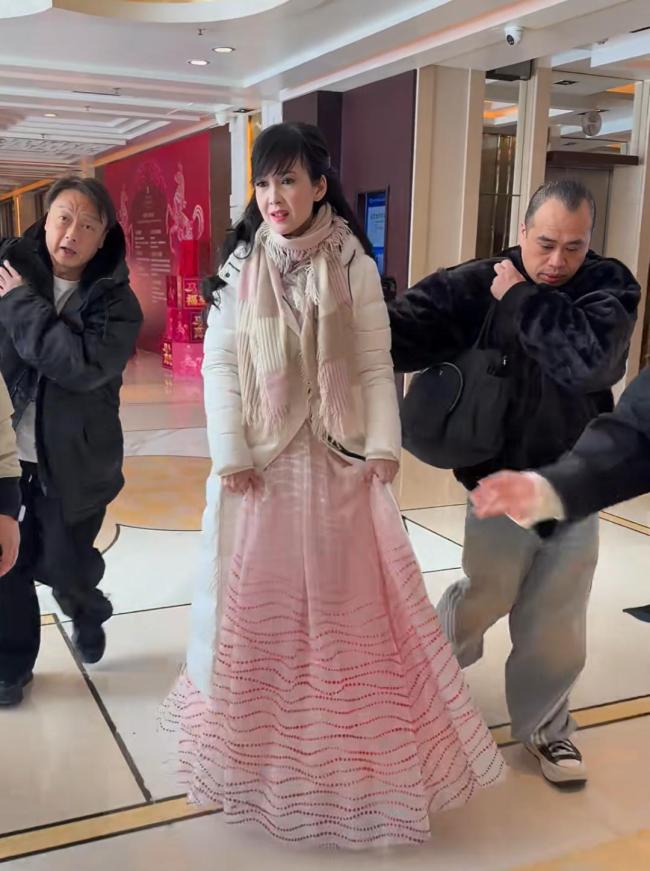 陈立农央视春晚第四次联排 明星声势雄壮