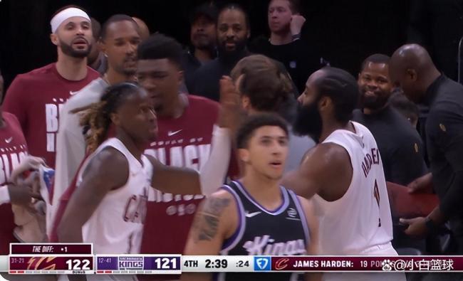 哈登极致攻传表演狂轰23+8可圈可点：末节爆发逆转国王