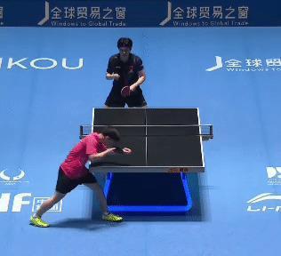 慢镜头看王楚钦“极限救球”!解说直呼:这反应速度太快了 展现卓越技术与心理素质