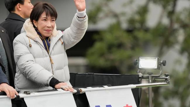 高市早苗要把日本带向右转？日本社会右倾化加剧