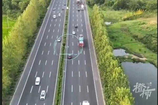 司机醉酒爬副驾睡觉 靠智驾无人驾驶 被判危险驾驶罪