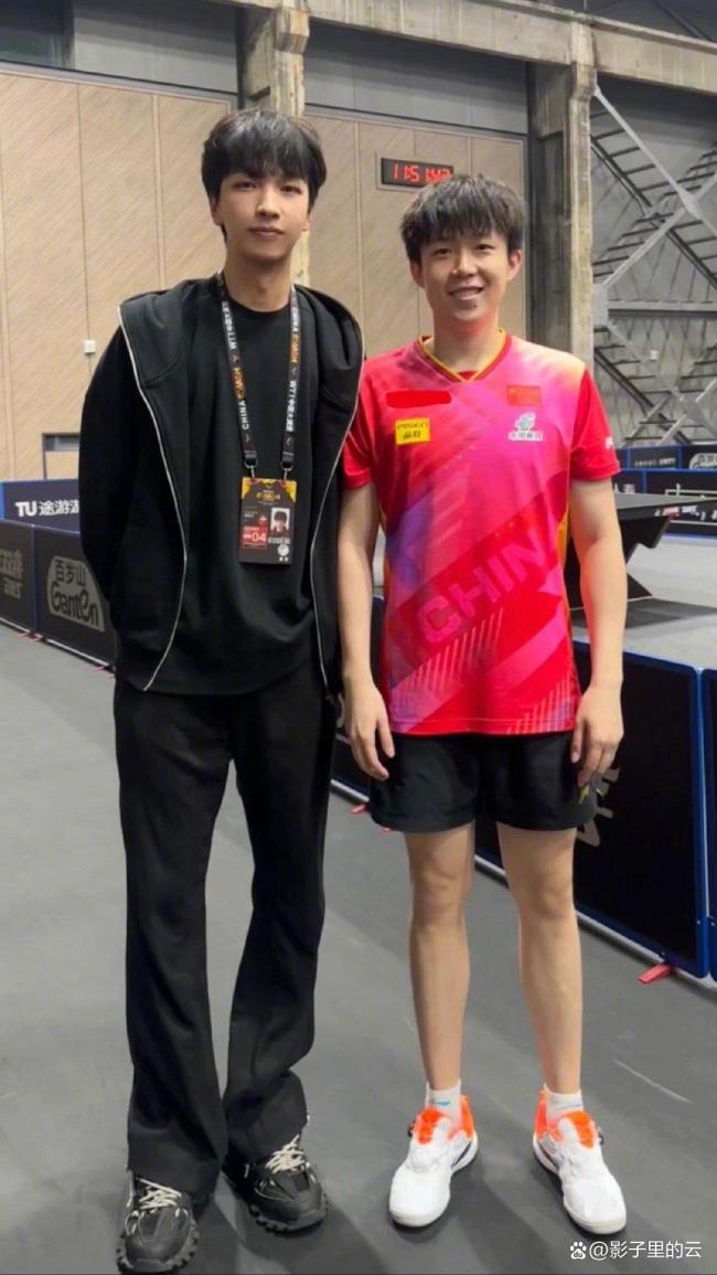十年同寝，肖凯文与王楚钦的友谊：体二代如何走出父辈光环？