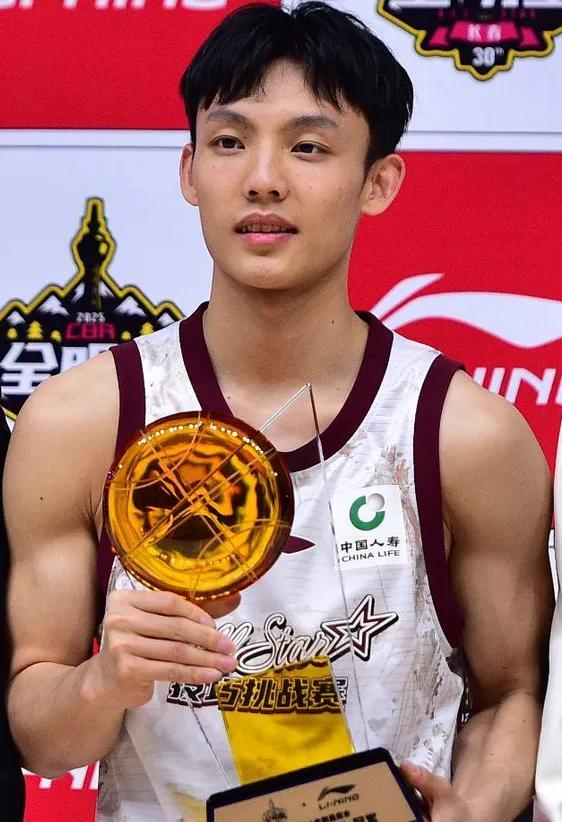 徐杰4年参加3次CBA全明星技巧大赛！PK庞峥麟成单项最大亮点 小快灵后卫对决引关注