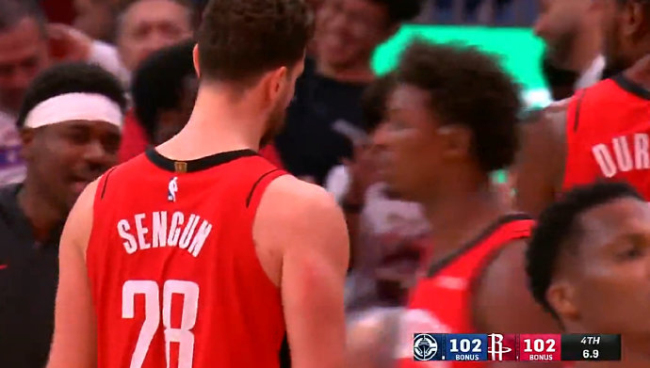 伦纳德准绝杀火箭 末节战神再现