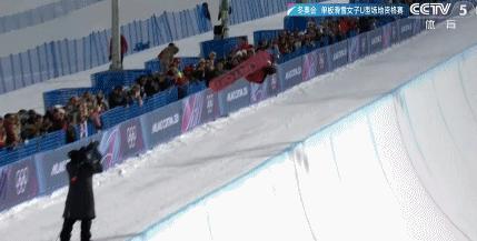 刘佳宇现场救治近10分钟 头部磕碰意识清醒