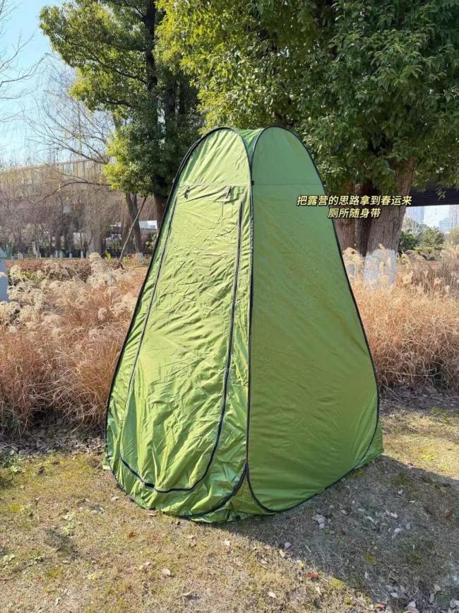 夫妻自驾返乡带了一锅饭 美味焖饭路上解馋