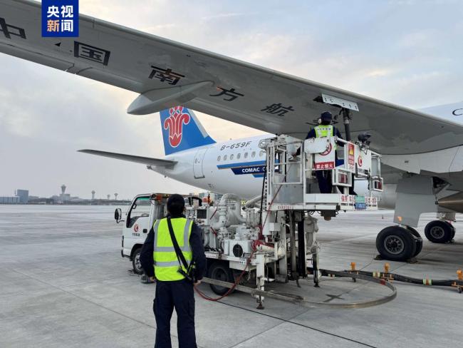 南航新入列国产大飞机C919正式投运首航