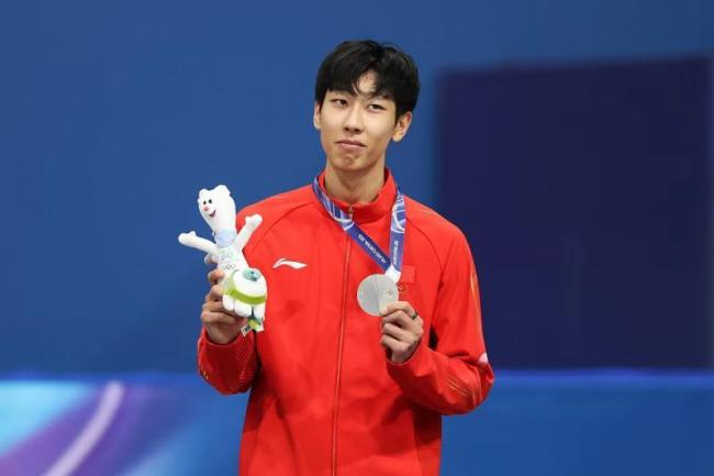 孙龙与金牌仅差0.028秒 极限超越夺银牌