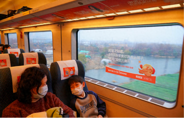 回家过年的年轻人决定不再做“客人”