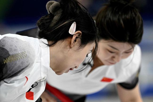 中国冰壶女队逆转绝杀东道主意大利 关键胜利振奋人心