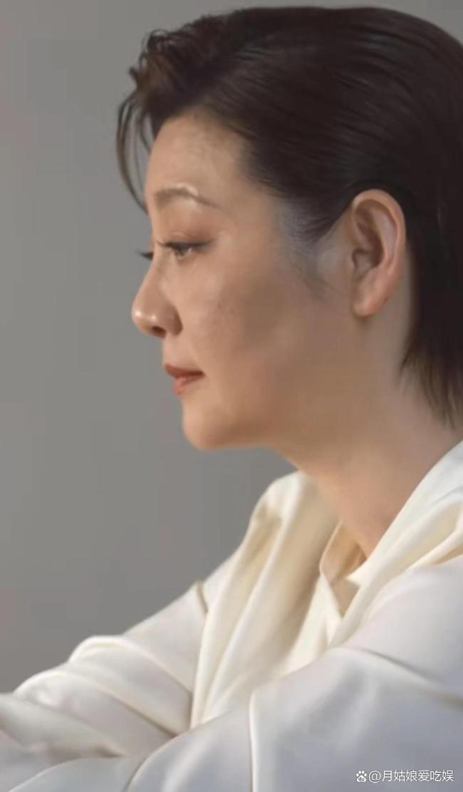 冯小刚徐帆一家三口大片 真情流露的家庭瞬间