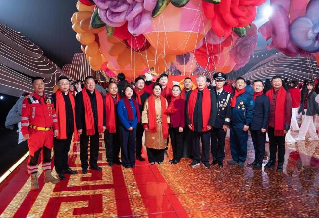 义乌春晚分会场太热情了 展现商贸活力与文化传承