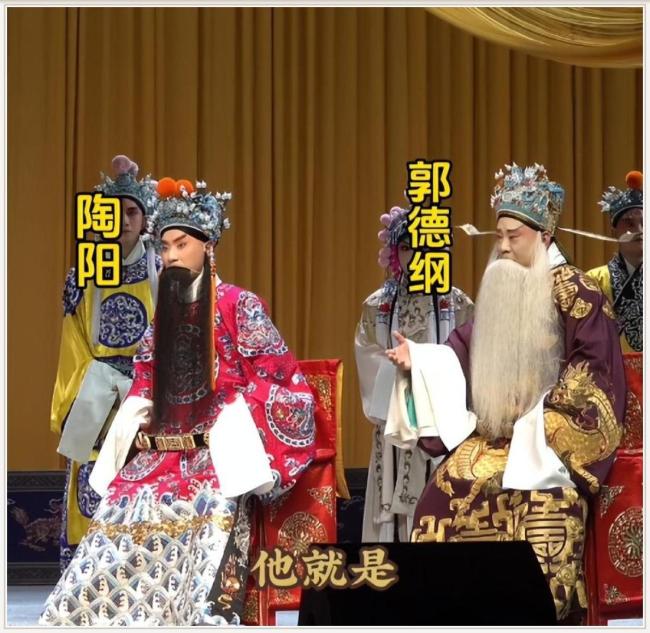 新娘结婚当天才知道伴郎团全是帅哥