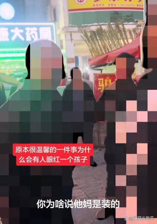 父亲去世母亲手术14岁男孩摆摊卖对联 小小年纪扛起家庭重担