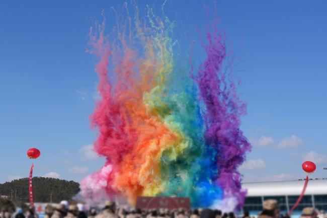 北部联勤兵战位迎新春 军营年味浓情